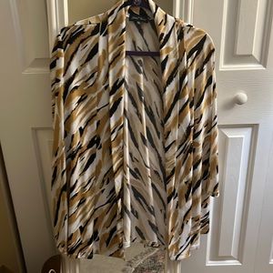 Knit overlay -size large excellent condition